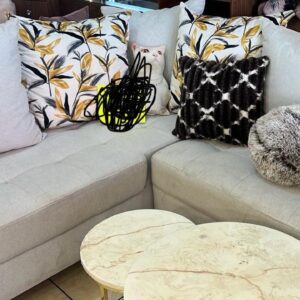 Sala con cojines -Gris